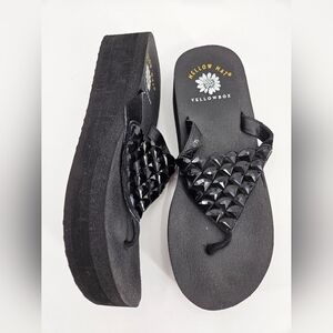 Yellow Box CANDELA BLACK Stone Bling Flip Flops Wedge Sandals Sz 7.5
